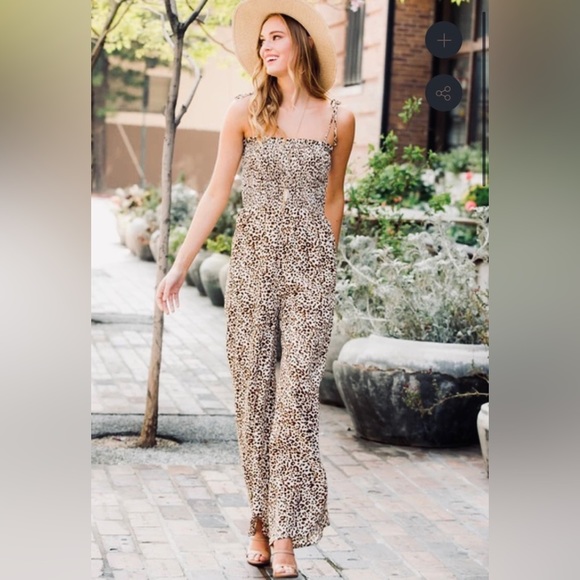 Japna Pants - NWT Animal Print Wide Leg Jumpsuit with Elastic Bodice and Pockets Size Small